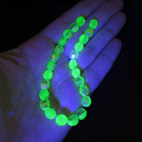 Vintage Czech UG Beads - Picture 1 of 8